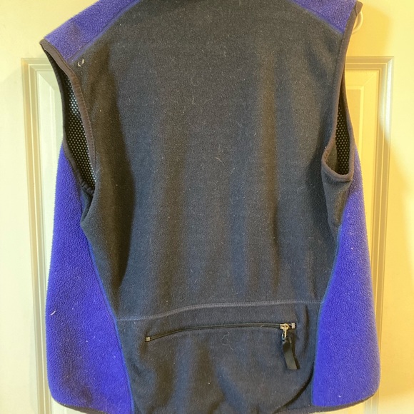 Patagonia women’s vest - Picture 2 of 4